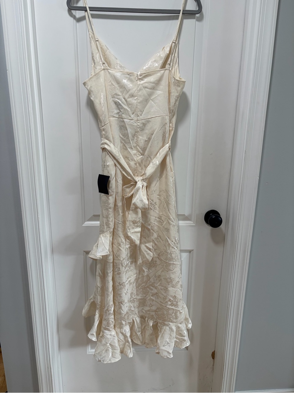 Lulus Modern Passion NWT size XL Ivory Floral Satin Jacquard Ruffled Midi Dress - Picture 11 of 12